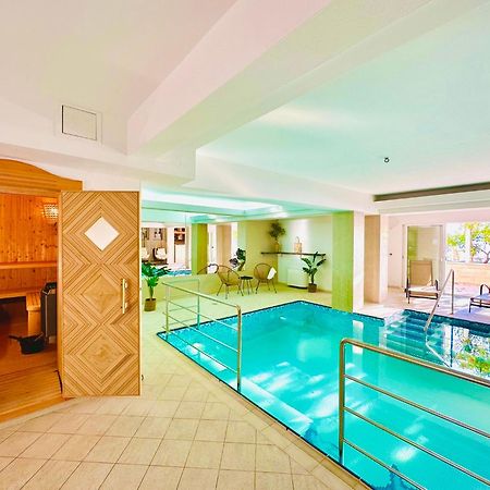 Luxury Seaside Villa With A Classic Mediterranean Olive Garden, A Fully Equipped Professional Kitchen, Pool, Sauna, Padle Boards And Canoe - Miolin Beach House Trogir Extérieur photo
