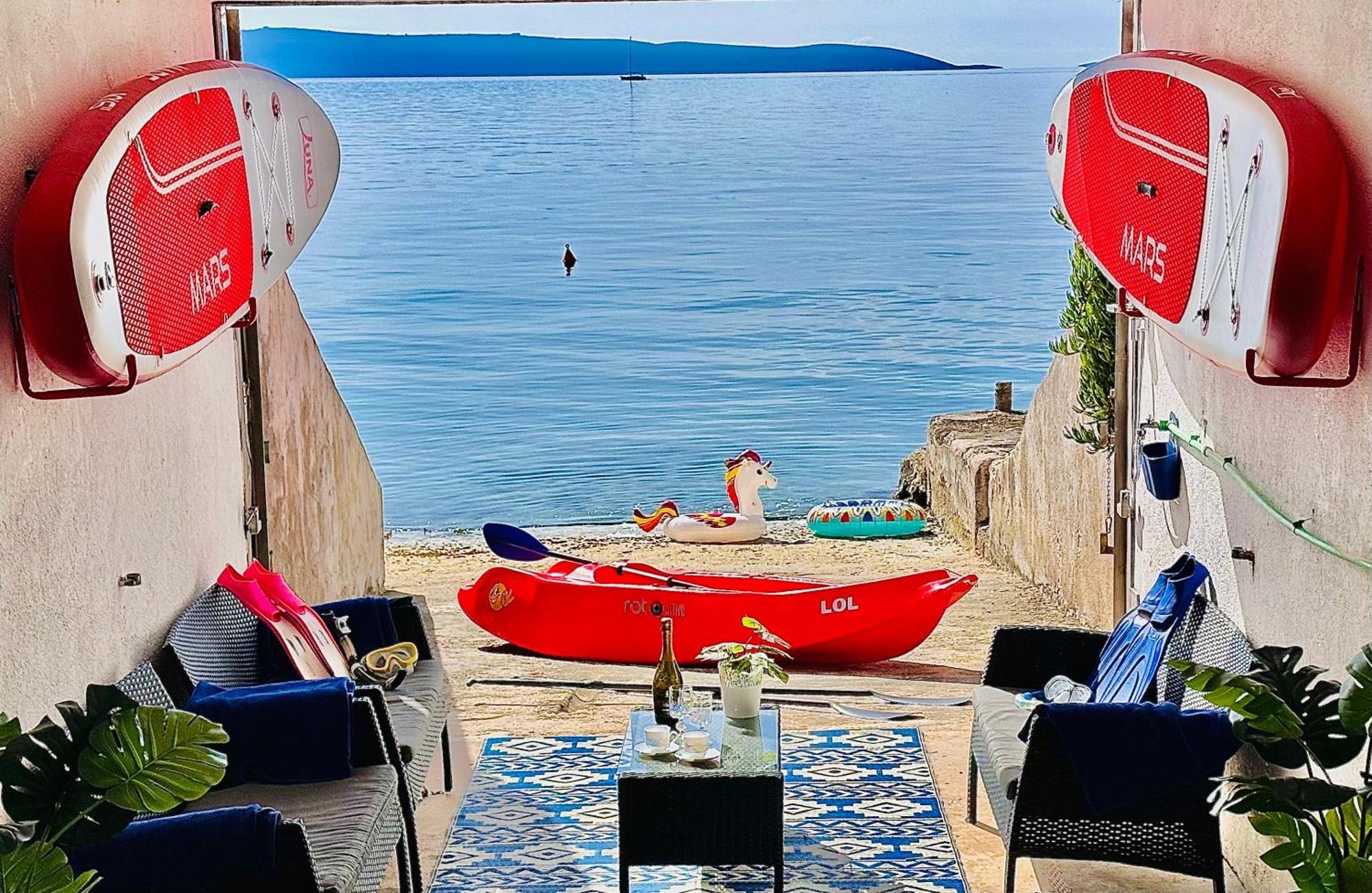 Luxury Seaside Villa With A Classic Mediterranean Olive Garden, A Fully Equipped Professional Kitchen, Pool, Sauna, Padle Boards And Canoe - Miolin Beach House Trogir Extérieur photo