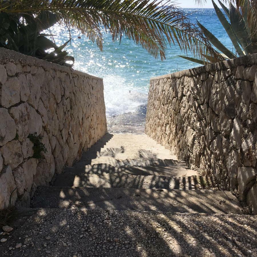 Luxury Seaside Villa With A Classic Mediterranean Olive Garden, A Fully Equipped Professional Kitchen, Pool, Sauna, Padle Boards And Canoe - Miolin Beach House Trogir Extérieur photo