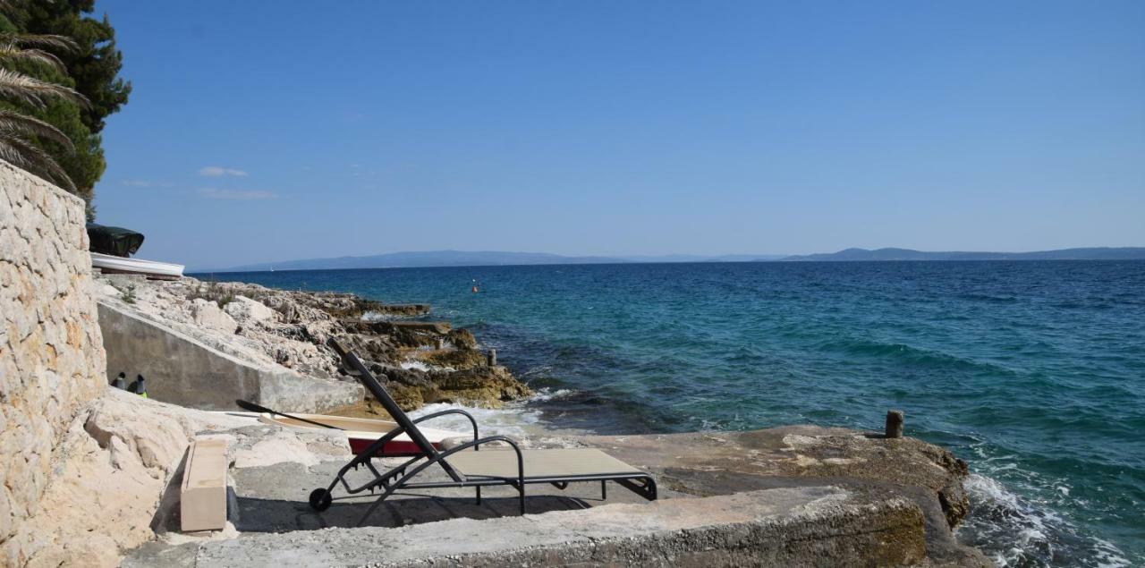 Luxury Seaside Villa With A Classic Mediterranean Olive Garden, A Fully Equipped Professional Kitchen, Pool, Sauna, Padle Boards And Canoe - Miolin Beach House Trogir Extérieur photo